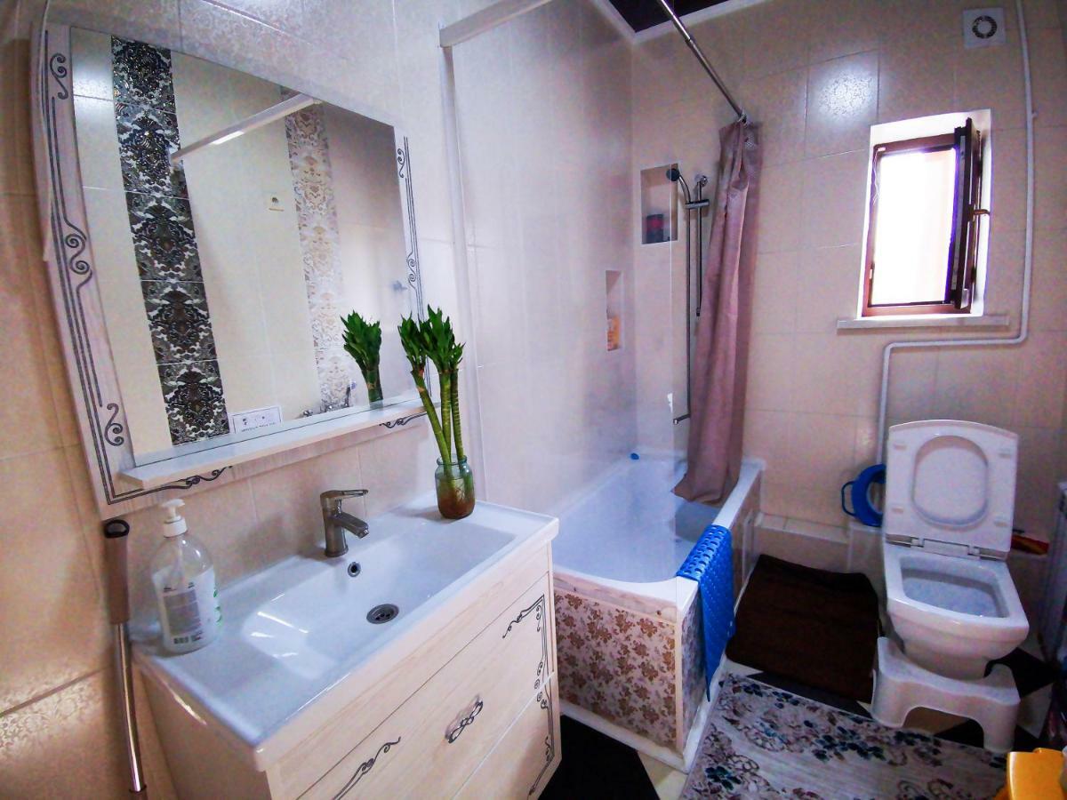 Kurak Homestay Bishkek Exterior foto
